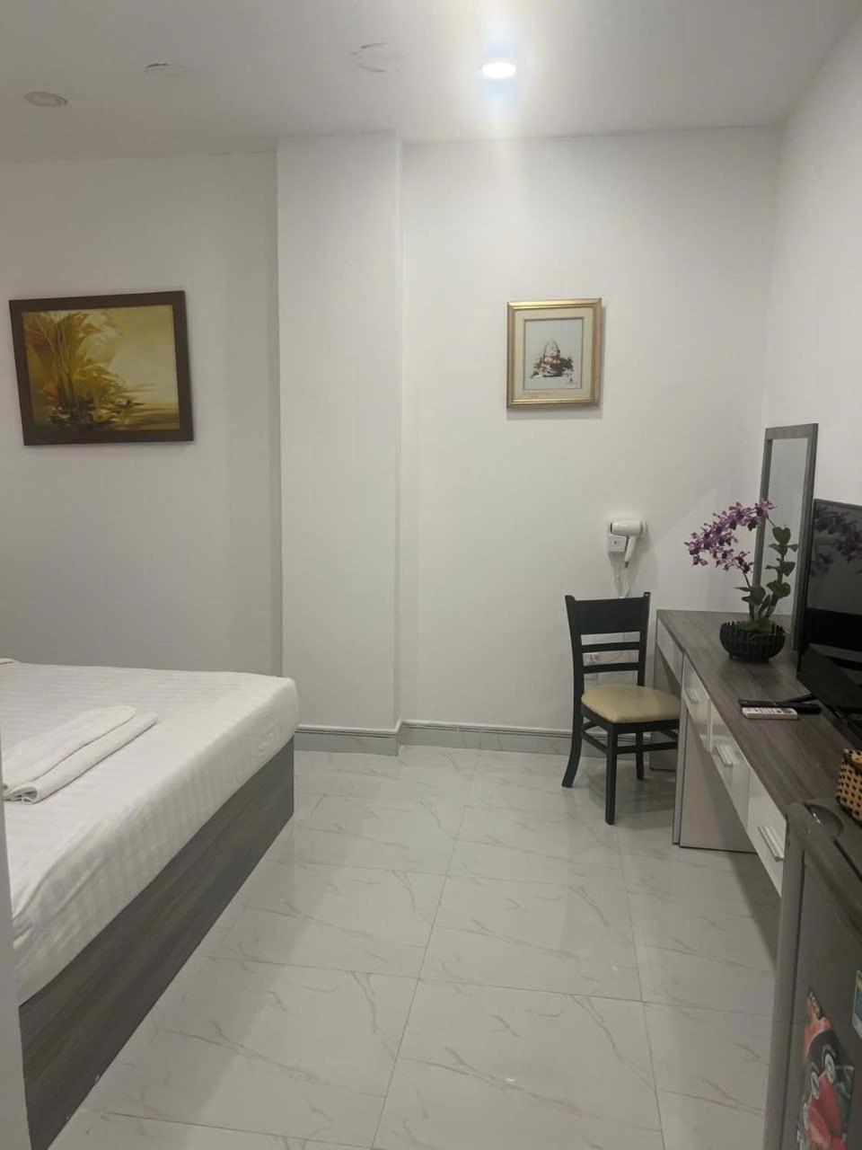 Khách sạn White Diamond - The Art TP. Hồ Chí Minh